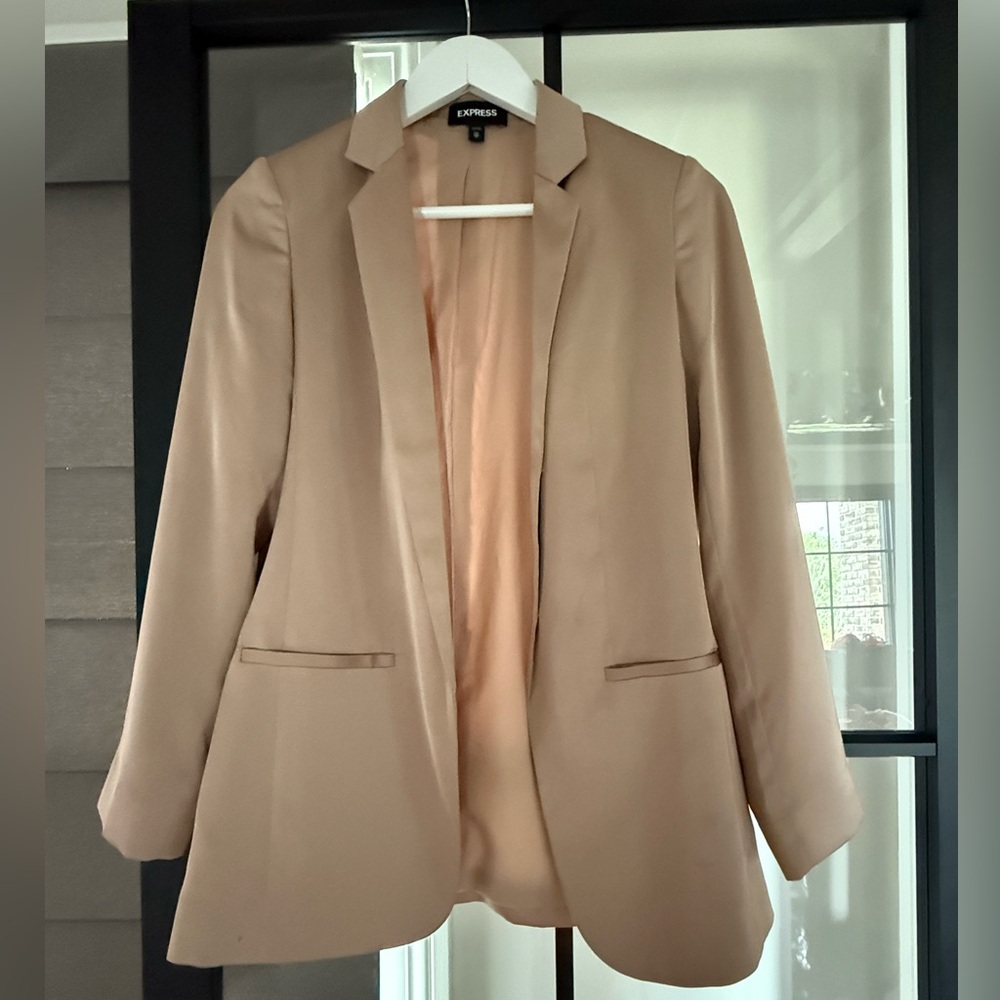 Silky Blazer